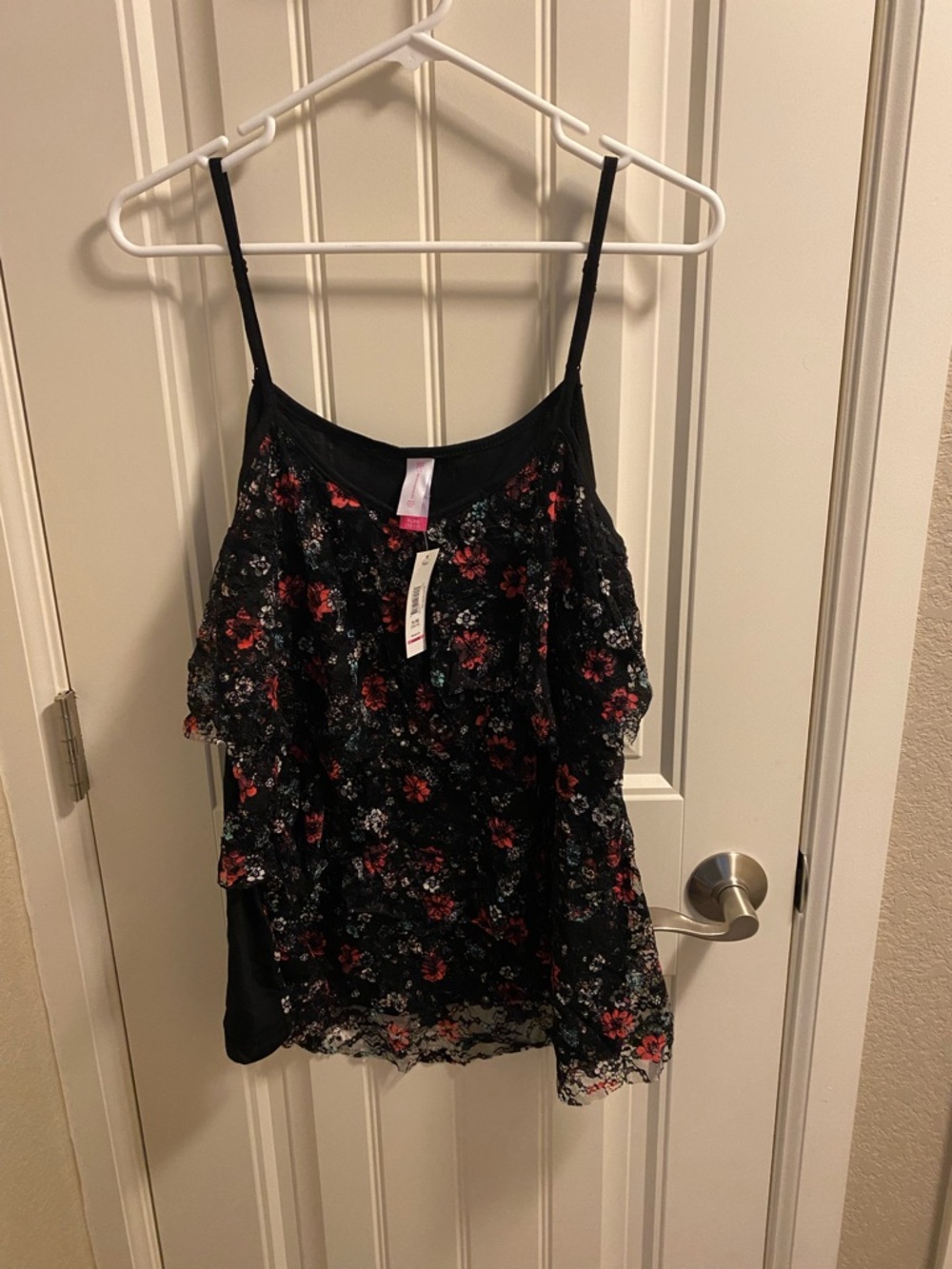 NWT No Boundaries XL Top Juniors 15 17 Floral Tiered Layer Blouse Black Straps